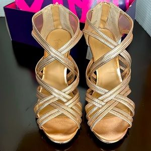 Fioni Women's Shoes Strappy Rose Gold Heels Sandals. As-Is Size 6 1/2